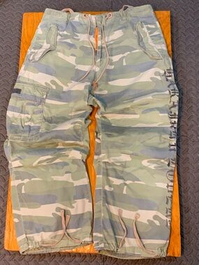 Harajuku Lovers Camo Pants. Size M